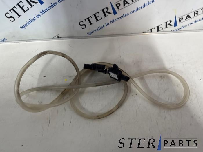 Begagnade Sensor (övriga) Mercedes SLK (R172) 2.1 250 CDI, 250d 16V Pris € 29,95 Marginaltabell erbjuds av Sterparts Mercedes specialist