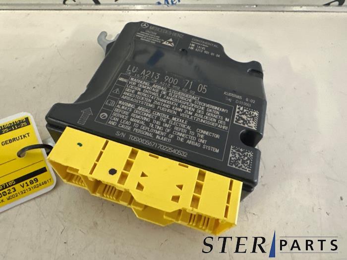 Begagnade Airbagmodul Mercedes E Estate (S213) E-200d 2.0 Turbo 16V Pris € 59,50 Marginaltabell erbjuds av Sterparts Mercedes specialist