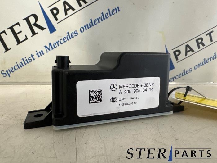 Voltage converter module