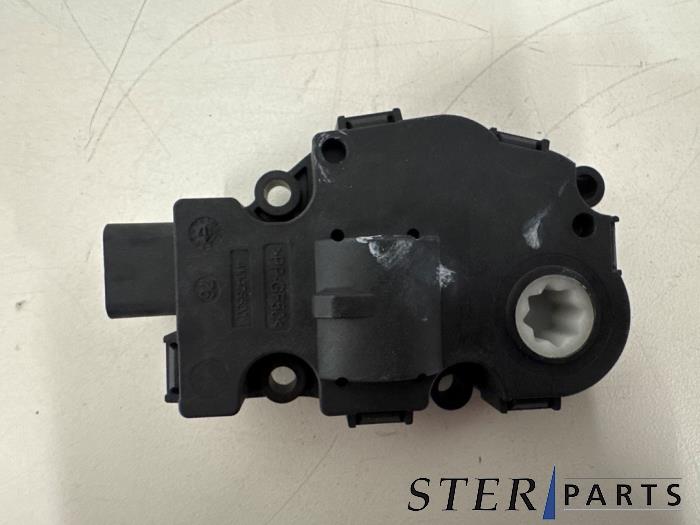 Gebrauchte Schrittmotor Mercedes E Estate (S213) E-200d 2.0 Turbo 16V Preis € 24,95 Margenregelung angeboten von Sterparts Mercedes specialist