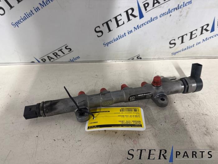 Usagé Système d'injection Mercedes V (447.8) 2.1 220 CDI, 220 d 16V Prix € 271,65 Prix TTC proposé par Sterparts Mercedes specialist