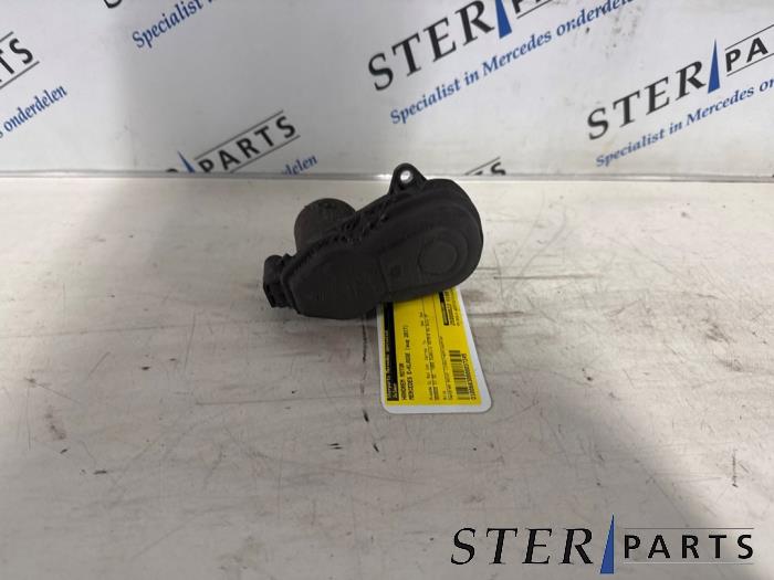 Używane Silnik hamulca postojowego Mercedes E Estate (S213) E-200d 2.0 Turbo 16V Cena € 29,95 Procedura marży oferowane przez Sterparts Mercedes specialist