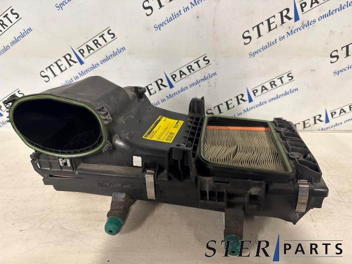 Begagnade Luftfilterhus Mercedes E Estate (S213) E-200d 2.0 Turbo 16V Pris € 39,50 Marginaltabell erbjuds av Sterparts Mercedes specialist