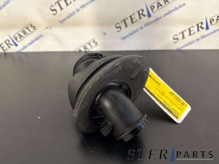 Gebrauchte Intercooler Rohr Mercedes E (W211) 2.7 E-270 CDI 20V Preis € 14,95 Margenregelung angeboten von Sterparts Mercedes specialist