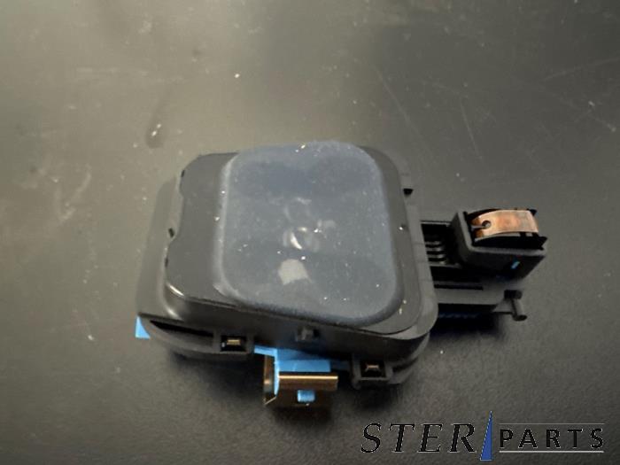 Begagnade Regnsensor Mercedes C Estate (S205) C-350 e 2.0 16V Pris € 19,50 Marginaltabell erbjuds av Sterparts Mercedes specialist