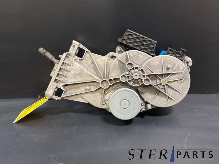 Używane Silnik tylnej klapy Mercedes C Estate (S205) C-350 e 2.0 16V Cena € 49,50 Procedura marży oferowane przez Sterparts Mercedes specialist