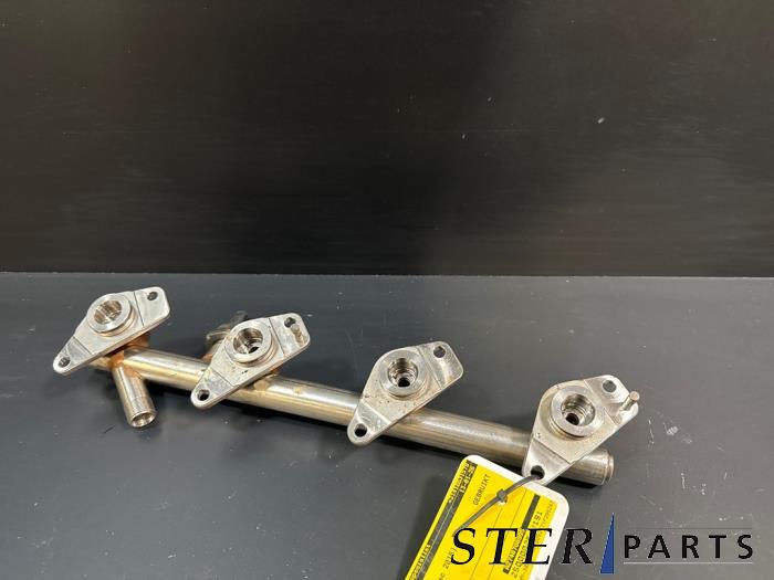 Gebrauchte Kraftstoffverteiler Mercedes C Estate (S205) C-350 e 2.0 16V Preis € 44,95 Margenregelung angeboten von Sterparts Mercedes specialist