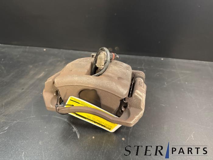 Gebrauchte Bremszange links vorne Mercedes B (W245) 2.0 B-200 16V Turbo Preis € 24,95 Margenregelung angeboten von Sterparts Mercedes specialist