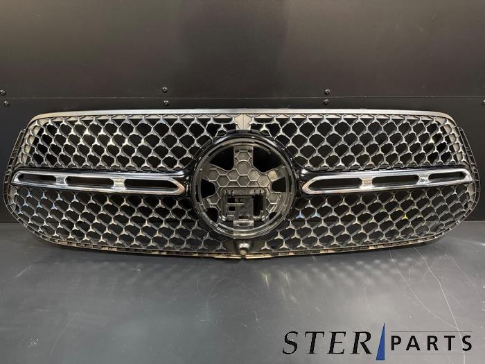Używane Grill Mercedes GLE (V167) 350 e 2.0 16V 4-Matic Cena € 124,95 Procedura marży oferowane przez Sterparts Mercedes specialist