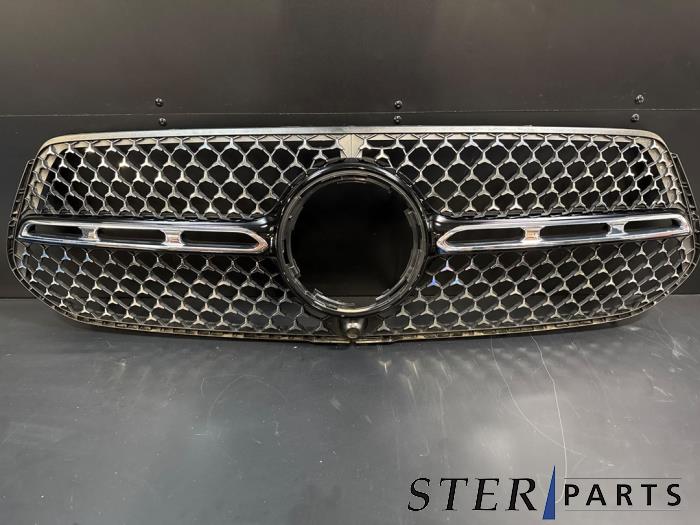 Begagnade Grill Mercedes GLE (V167) 350 e 2.0 16V 4-Matic Pris € 124,95 Marginaltabell erbjuds av Sterparts Mercedes specialist