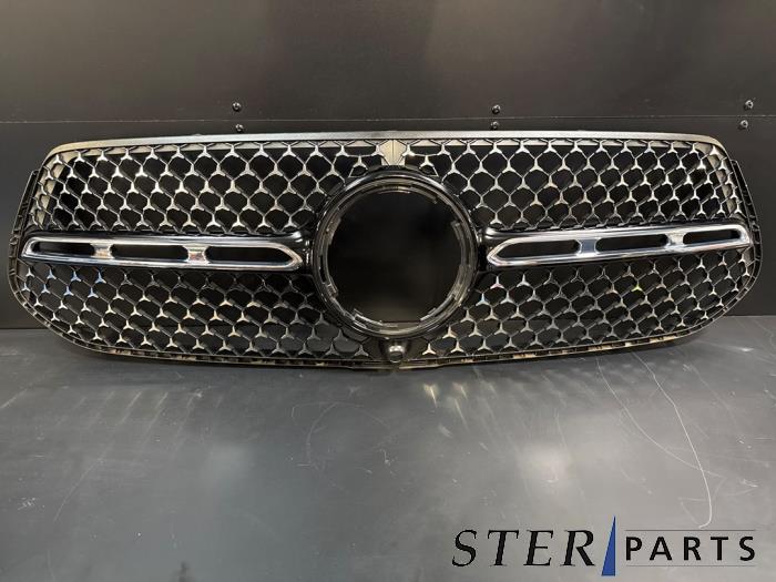 Begagnade Grill Mercedes GLE (V167) 350 e 2.0 16V 4-Matic Pris € 124,95 Marginaltabell erbjuds av Sterparts Mercedes specialist