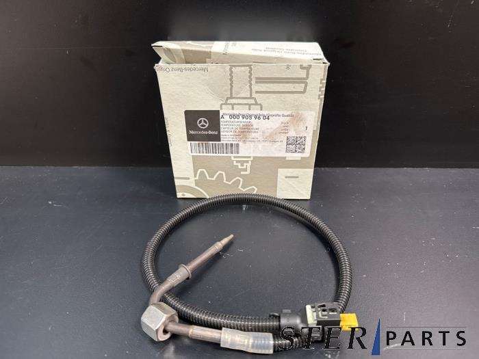 Nowe Czujnik temperatury spalin Mercedes GLE (V167) 350de 2.0 Turbo 16V 4-Matic Cena € 108,30 Z VAT oferowane przez Sterparts Mercedes specialist