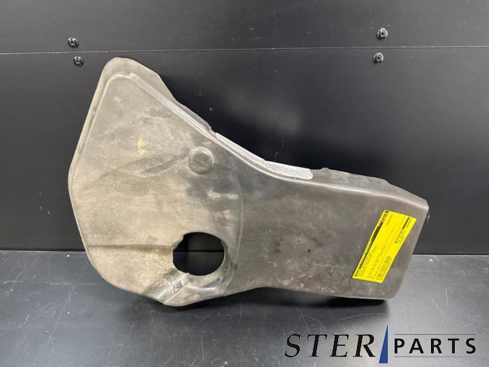 Usagé Cache sous moteur Mercedes Sprinter 3,5t (907.6/910.6) 311 CDI 2.0 D FWD Prix € 35,70 Prix TTC proposé par Sterparts Mercedes specialist