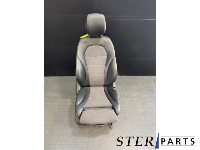 Używane Fotel prawy Mercedes C (W205) C-200 2.0 CGI 16V Cena € 174,95 Procedura marży oferowane przez Sterparts Mercedes specialist