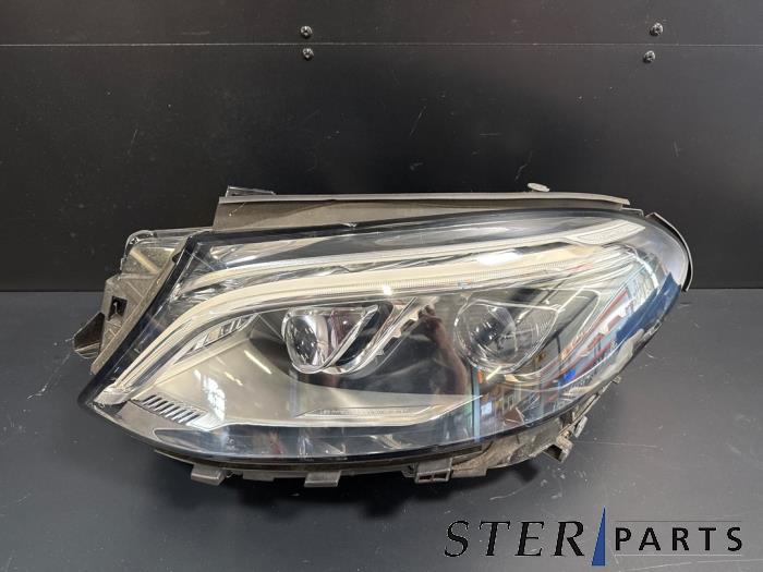Używane Reflektor lewy Mercedes GLE (W166) 250d 2.0 Cena € 1.203,95 Z VAT oferowane przez Sterparts Mercedes specialist