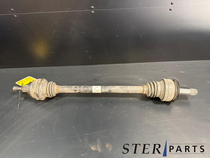 Gebrauchte Antriebswelle links hinten Mercedes GLE (W166) 250d 2.0 Preis € 72,00 Mit Mehrwertsteuer angeboten von Sterparts Mercedes specialist