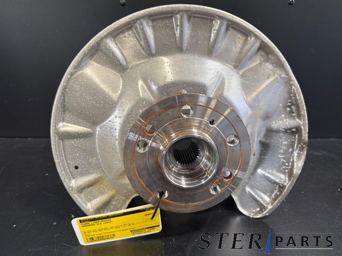 Begagnade Spindel, vänster bak Mercedes GLE (W166) 250d 2.0 Pris € 90,15 Inklusive moms erbjuds av Sterparts Mercedes specialist