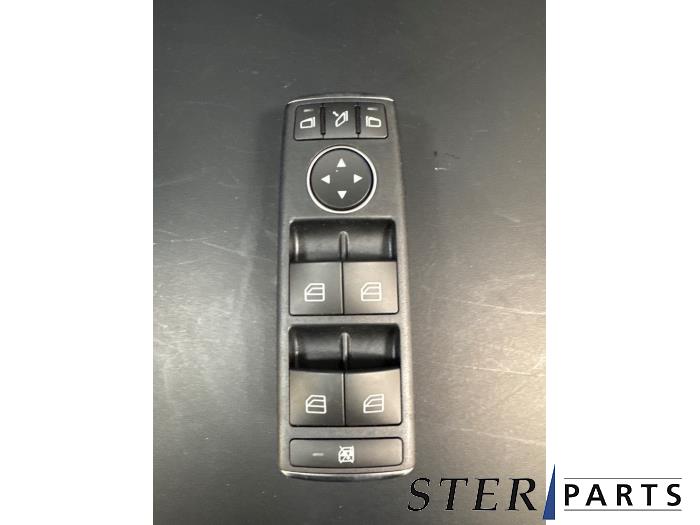 Usados Interruptor combinado de ventanillas Mercedes GLE (W166) 250d 2.0 Precio € 30,19 IVA incluido ofrecido por Sterparts Mercedes specialist