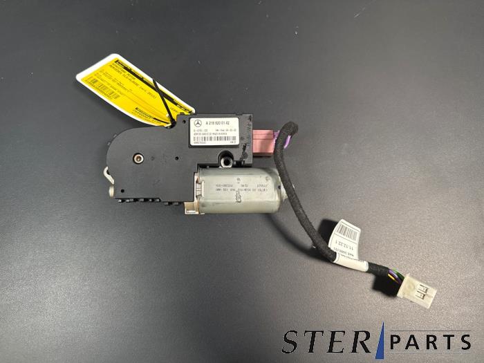 Begagnade Motor, soltak Mercedes CLS Shooting Brake (X218) 500 4.7 V8 32V 4-Matic Pris € 24,95 Marginaltabell erbjuds av Sterparts Mercedes specialist