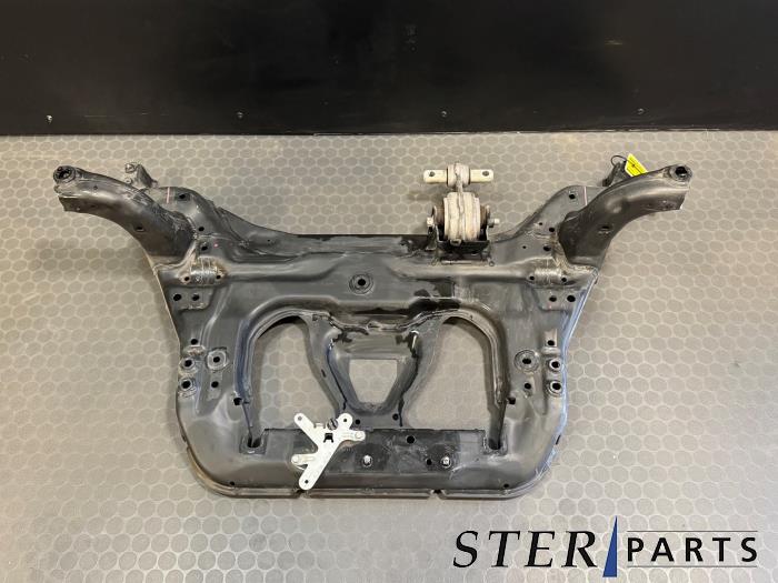 Usagé Faux châssis Mercedes GLB (247.6) 2.0 GLB-220d 4-Matic Prix € 422,90 Prix TTC proposé par Sterparts Mercedes specialist