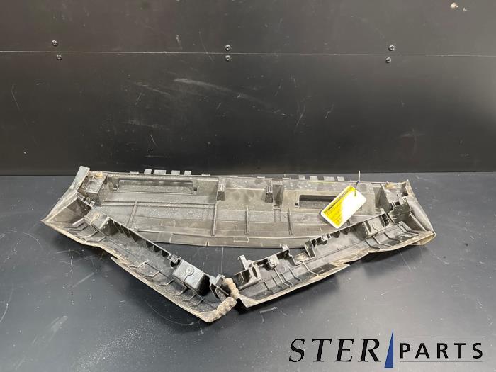 Begagnade Lufttratt Mercedes GLB (247.6) 2.0 GLB-220d 4-Matic Pris € 18,09 Inklusive moms erbjuds av Sterparts Mercedes specialist