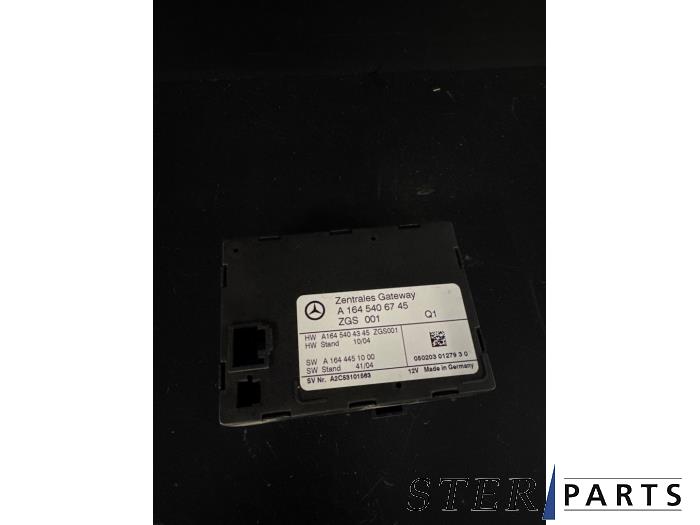Używane Modul gateway Mercedes ML II (164/4JG) 3.5 350 4-Matic V6 24V Cena € 39,50 Procedura marży oferowane przez Sterparts Mercedes specialist