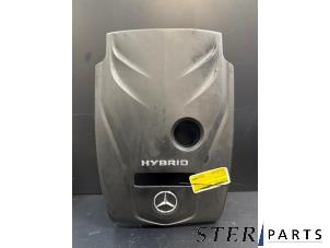 Abdeckblech Motor van een Mercedes-Benz C Estate (S205) C-350 e 2.0 16V 2016
