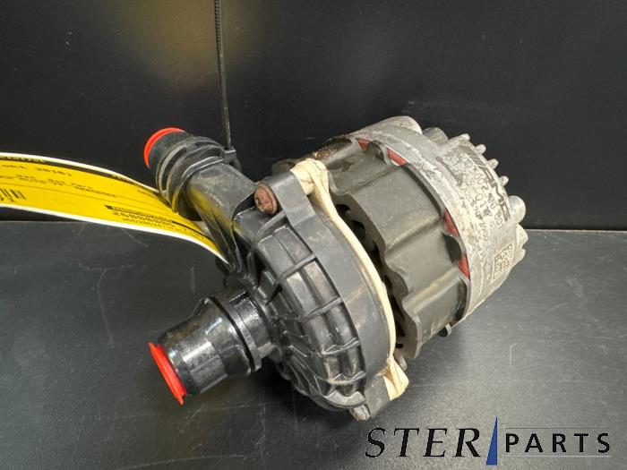 Begagnade Extra vattenpump Mercedes C Estate (S205) C-350 e 2.0 16V Pris € 29,95 Marginaltabell erbjuds av Sterparts Mercedes specialist