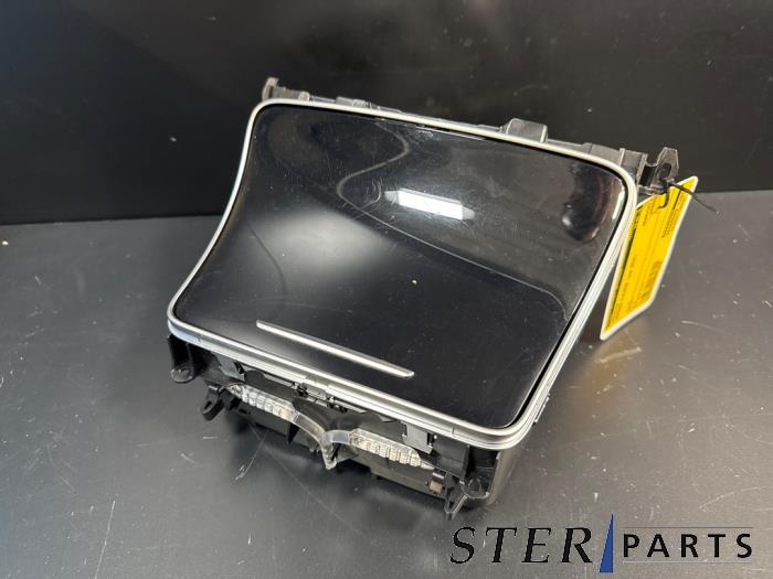 Begagnade Förvaringsfack Mercedes C Estate (S205) C-350 e 2.0 16V Pris € 29,95 Marginaltabell erbjuds av Sterparts Mercedes specialist
