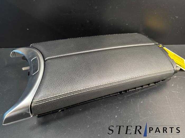 Begagnade Armstöd Mercedes C Estate (S205) C-350 e 2.0 16V Pris € 49,50 Marginaltabell erbjuds av Sterparts Mercedes specialist