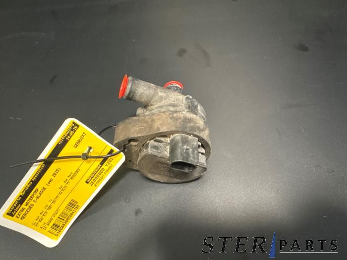 Begagnade Extra vattenpump Mercedes C Estate (S205) C-350 e 2.0 16V Pris € 24,95 Marginaltabell erbjuds av Sterparts Mercedes specialist