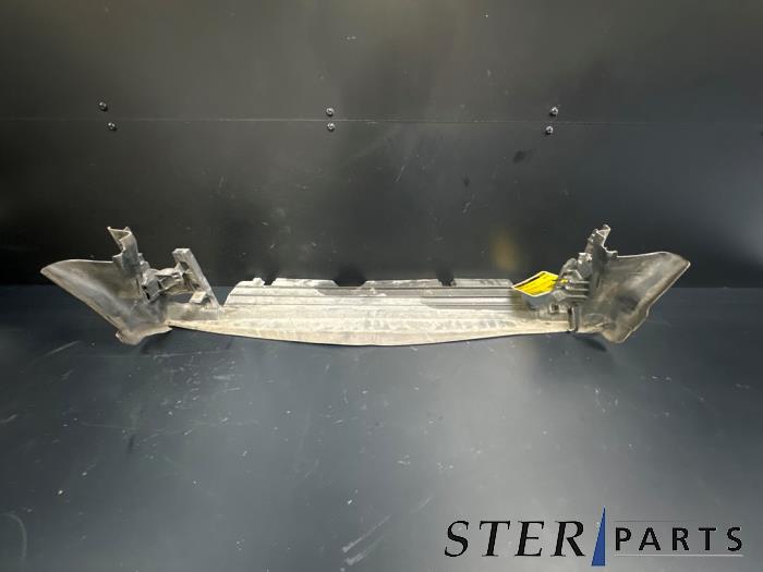 Begagnade Lufttratt Mercedes C Estate (S205) C-350 e 2.0 16V Pris € 29,50 Marginaltabell erbjuds av Sterparts Mercedes specialist