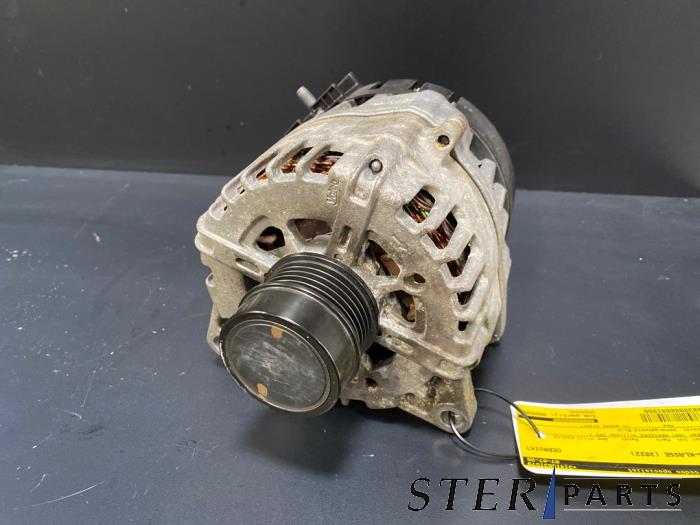 Usagé Dynamo Mercedes A (177.0) 2.0 A-220 Turbo 16V Prix € 139,95 Règlement à la marge proposé par Sterparts Mercedes specialist