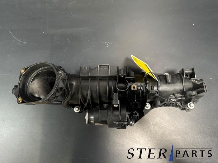 Używane Kolektor dolotowy Mercedes E Estate (S213) E-220d 2.0 Turbo 16V 4-Matic Cena € 89,50 Procedura marży oferowane przez Sterparts Mercedes specialist