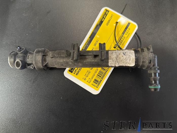 Używane Spryskiwacz reflektorów Mercedes A (W176) 2.2 A-220 CDI 16V Cena € 29,95 Procedura marży oferowane przez Sterparts Mercedes specialist