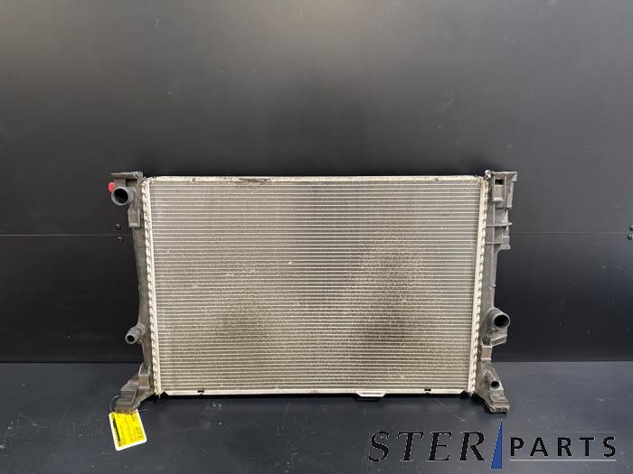 Usagé Radiateur Mercedes A (W176) 2.2 A-220 CDI 16V Prix € 59,50 Règlement à la marge proposé par Sterparts Mercedes specialist