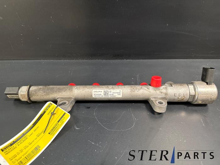 Usagé Système d'injection Mercedes A (W176) 2.2 A-220 CDI 16V Prix € 125,00 Règlement à la marge proposé par Sterparts Mercedes specialist