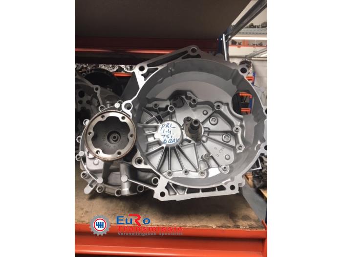 Gearbox from a Seat Leon (5FB) 1.2 TSI 16V 2015