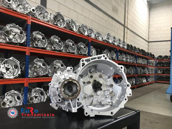 Gearbox from a Volkswagen Touran (1T1/T2) 1.9 TDI 105 Euro 3 2007