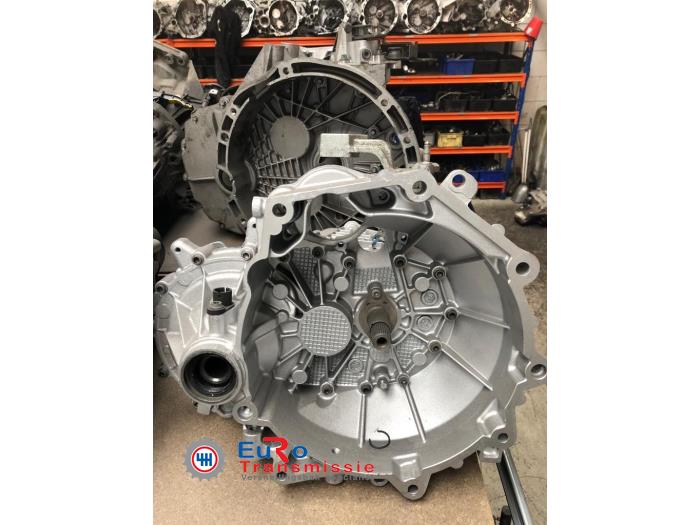Getriebe van een Volkswagen Polo V (6R) 1.0 12V BlueMotion Technology 2015