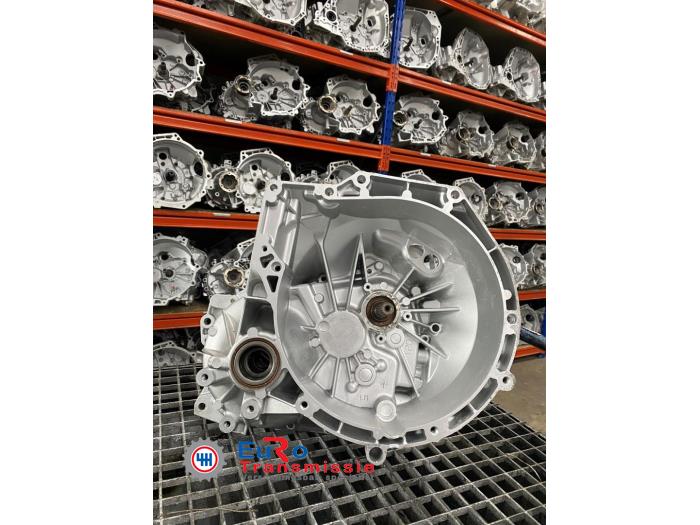 Getriebe van een Ford Fiesta 6 (JA8) 1.0 EcoBoost 12V 100 2015