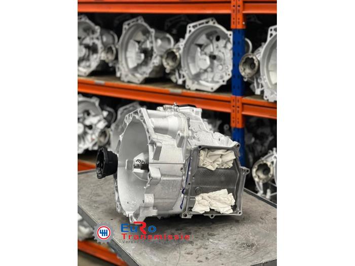 Gearbox from a Volkswagen Touran (1T3) 1.4 16V TSI 170 2012
