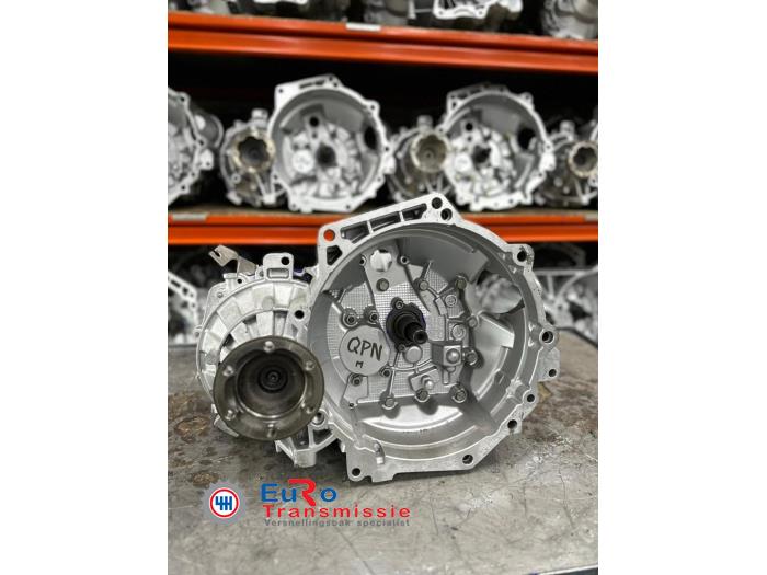 Växellåda från en Volkswagen Caddy III (2KA,2KH,2CA,2CH)  2013