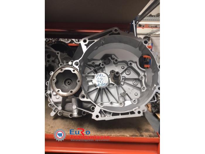 Caja de cambios de un Volkswagen Golf VIII (CD1) 1.5 TSI BlueMotion 16V 2020
