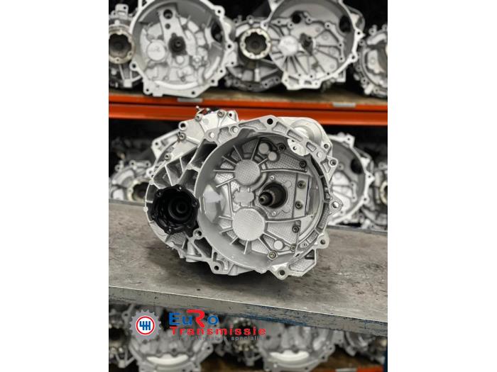 Gearbox from a Volkswagen Touran (1T1/T2)  2009