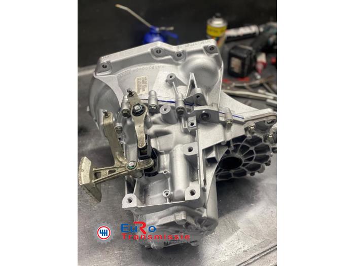 Växellåda från en Ford Fiesta 7 1.1 Ti-VCT 12V 70 2019