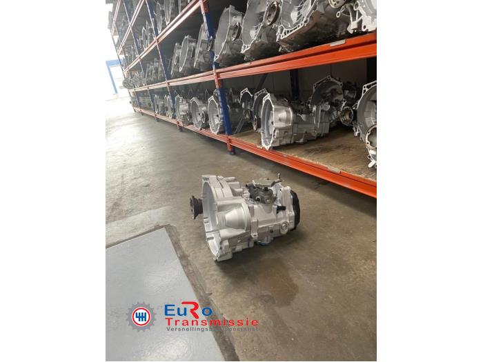Gearbox from a Volkswagen Caddy Alltrack Combi 2.0 TDI 102 2016