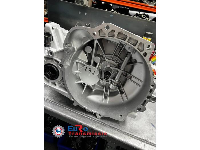 Gearbox from a Hyundai Tucson (JM) 2.0 16V CVVT 4x2 2010