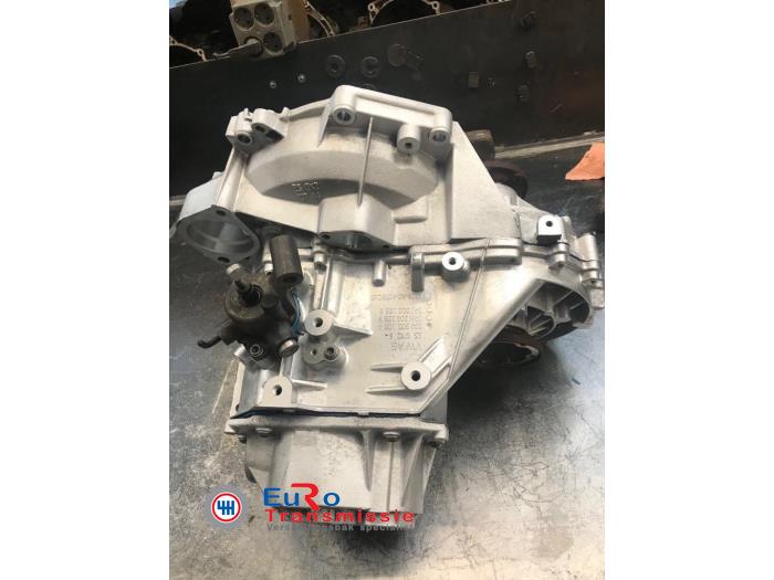 Gearbox from a Volkswagen Touran (1T3) 1.2 TSI 2014