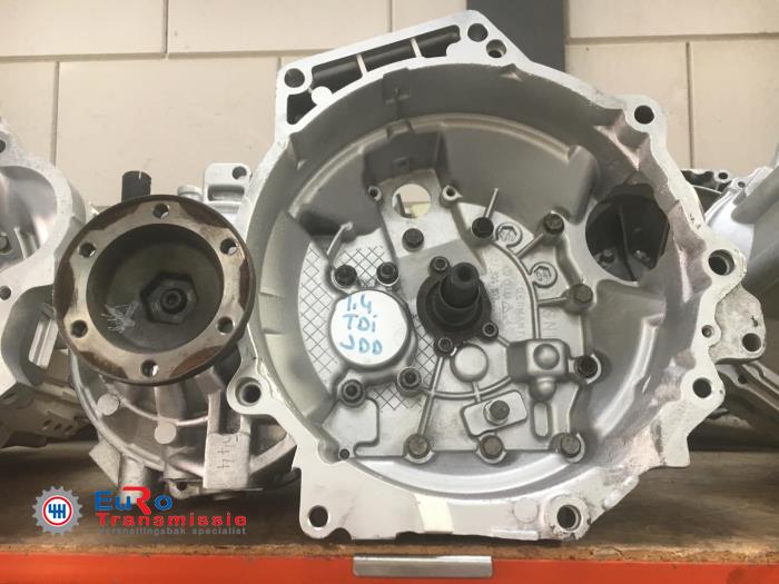Gearbox from a Seat Ibiza IV (6J5) 1.4 TDI Ecomotive 2010